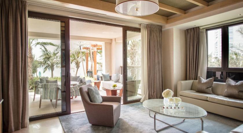 Gulf Ocean View Suite - Suite Benefits &amp; Beach Club &amp; Wild Wadi Waterpark™ Access