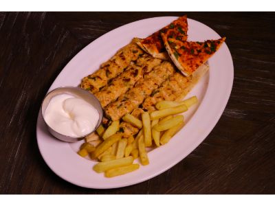 Kabab Djaj With Rocket