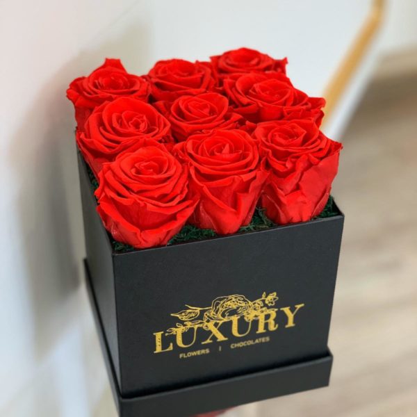 Croco Small Box with 9 Roses