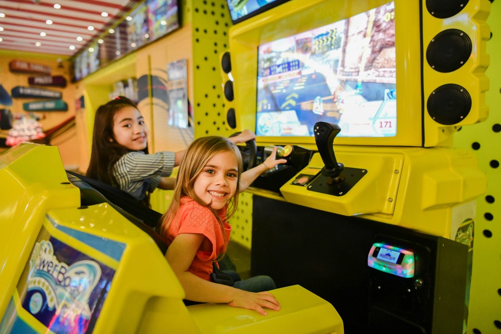 Megapolis Entertainment Center