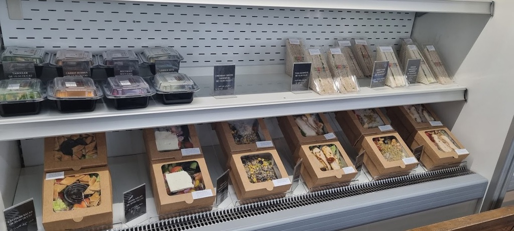 Meesh Me-Time Café food &amp; beverages