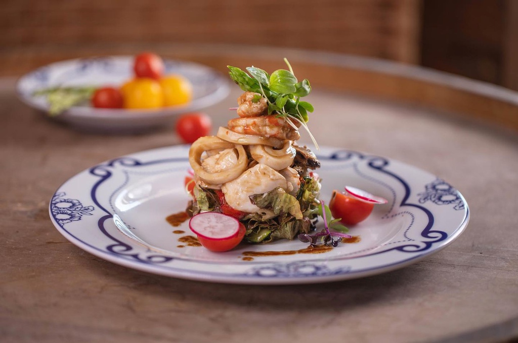 LWzaar Seafood Market Food and Beverages delicious