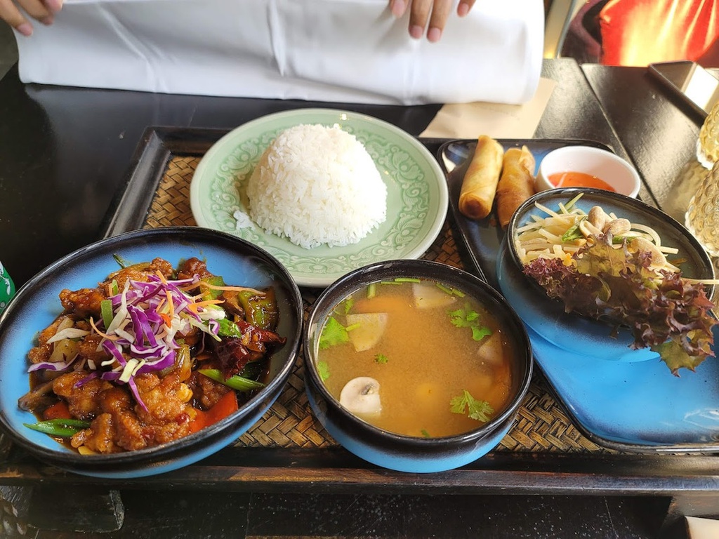 Sabai Thai Food and Beverages delicious