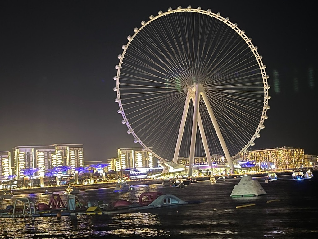 The best entertainment offers in Flying Cup