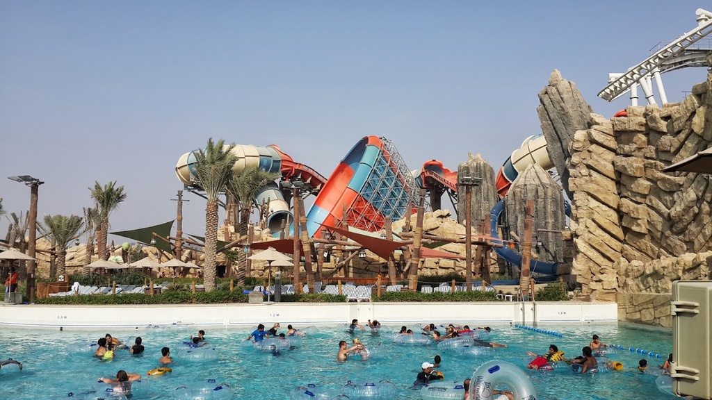 The best entertainment offers in Yas Waterworld