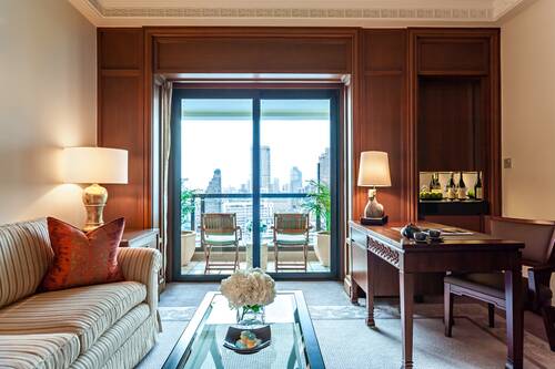 Grand Balcony Room ( 452ft2 )