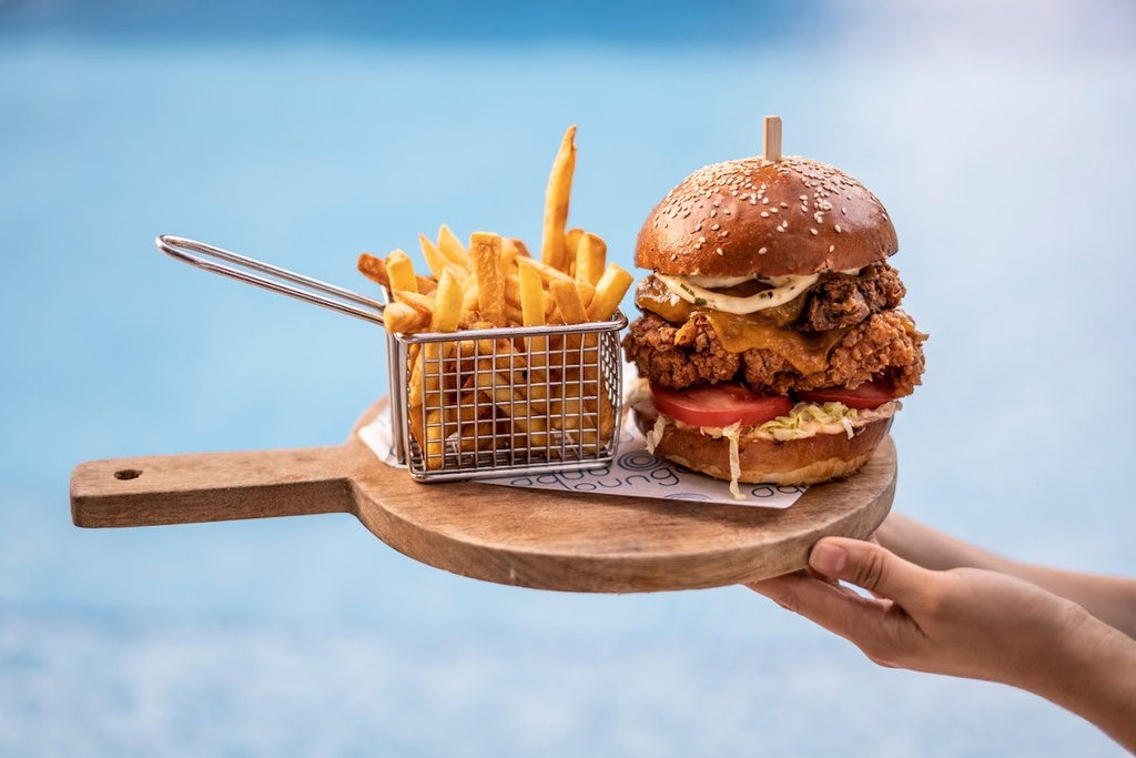 Delicious Food and Beverages at Aqua Lounge - Marriott Marquis