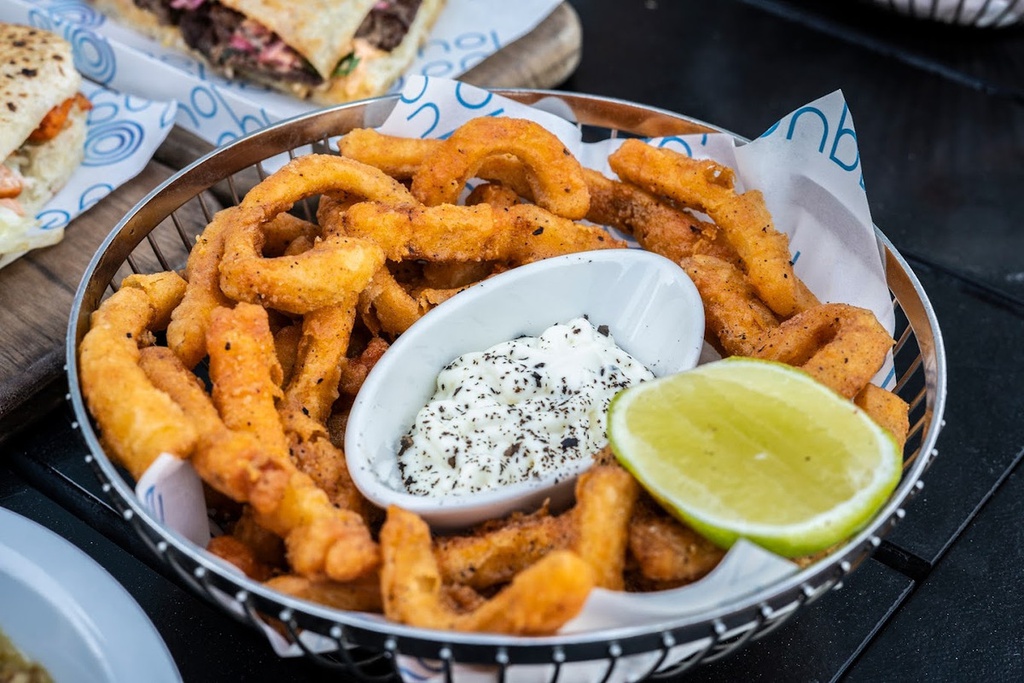 Delicious Food and Beverages at Aqua Lounge - Marriott Marquis