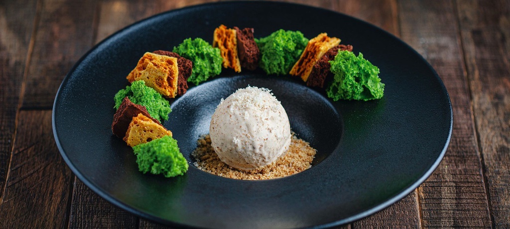 Delicious Food and Beverages at STK DOHA - The RITZ - CARLTON