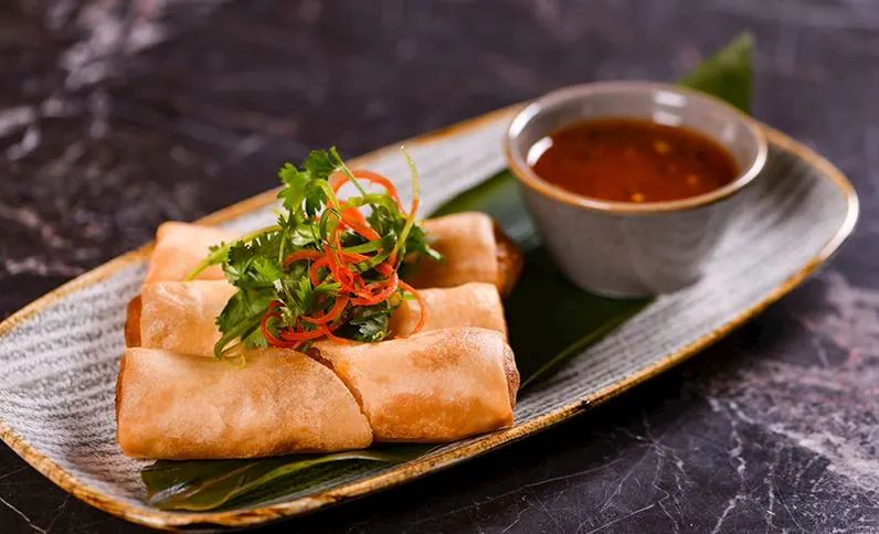 Delicious Food and Beverages at B-LOUNGE - The RITZ - CARLTON