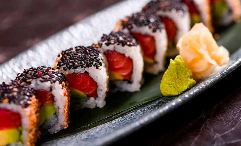 Delicious Food and Beverages at B-LOUNGE - The RITZ - CARLTON