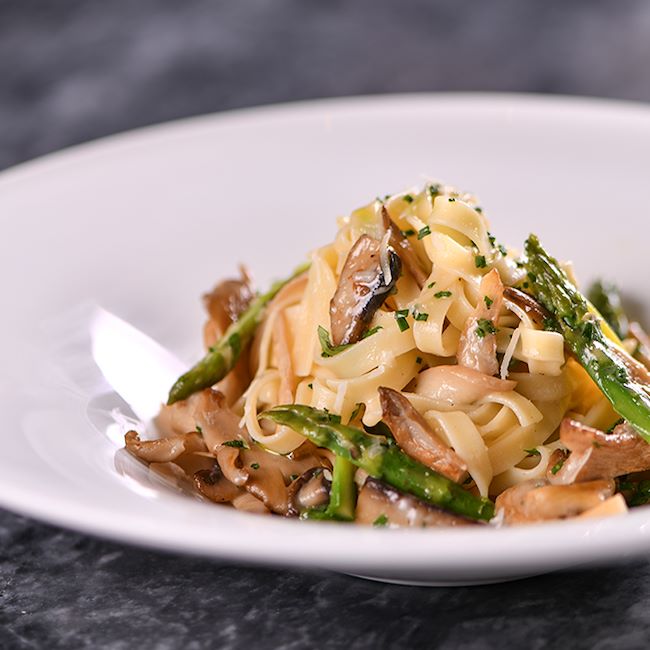 Delicious Food and Beverages at SEL &amp; MIEL, FRENCH BRASSERIE - The RITZ - CARLTON