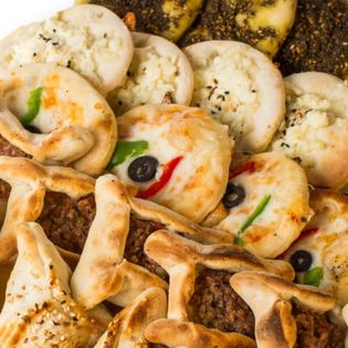 Delicious Food and Beverages at Rashat Somsom Restaurant