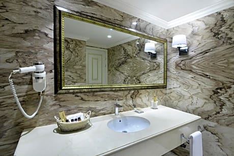 Ambassador Suite (New Building)