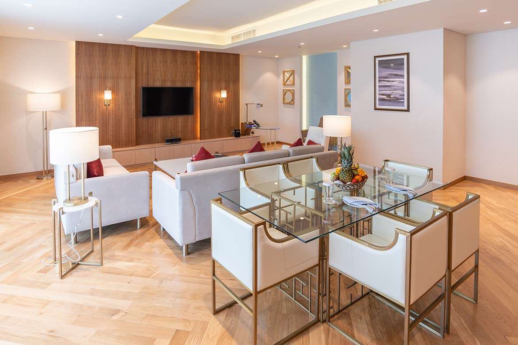 Deluxe Room (1 Month)