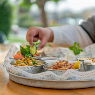 Delicious Food and Beverages at Zahr El-Laymoun Restaurant