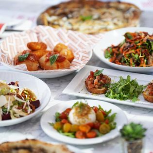 Delicious Food and Beverages at Rossopomodoro