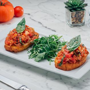 Delicious Food and Beverages at Rossopomodoro