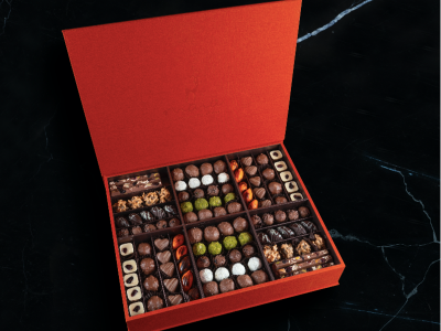 Maia Premium Chocolate Red Leather Box 1.9 Kg