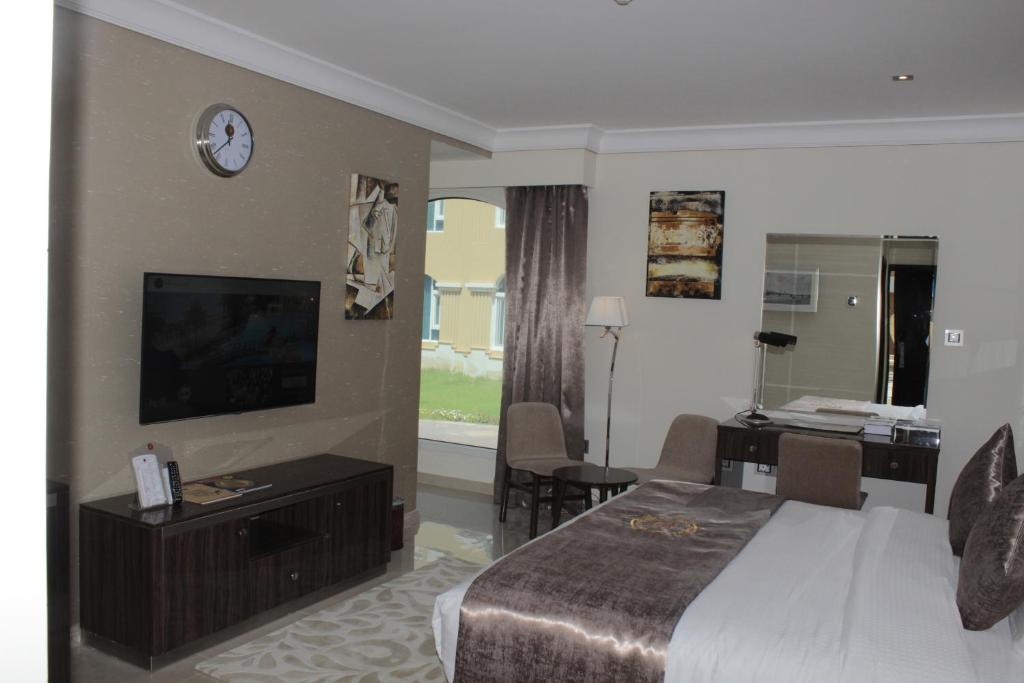 Deluxe One Bedroom Apartment without Balcony Daily Rate (Bed Only