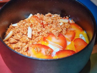 Mango Berry Yogurt Bowl