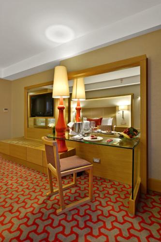 Grand Deluxe Double Room