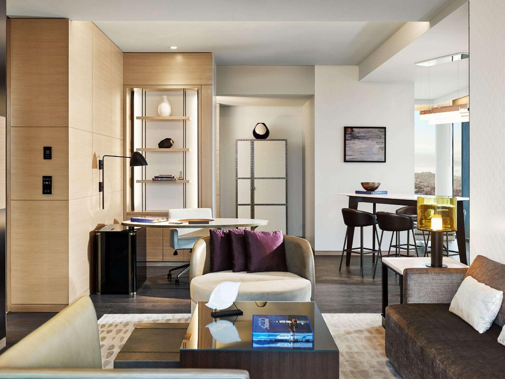 Fairmont 1-Bedroom Grand Suite King Bed