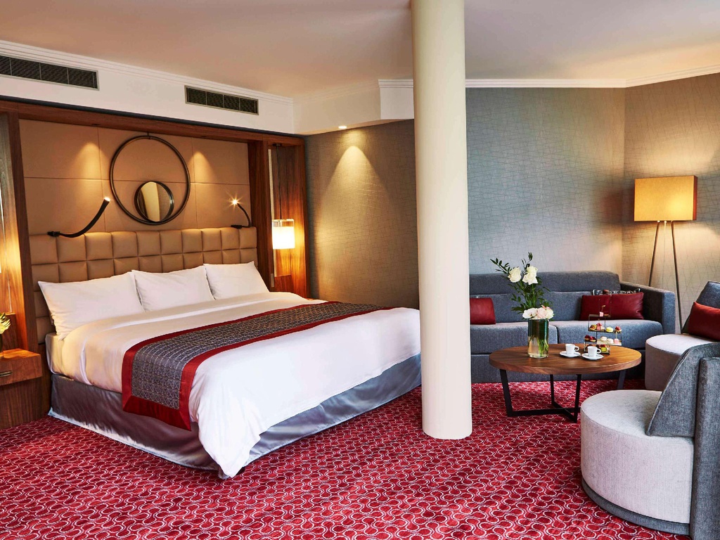 Junior Suite, Courtyard View