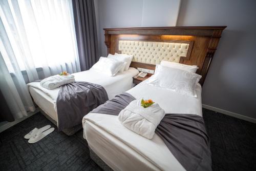 Double or Twin Room with Sea View