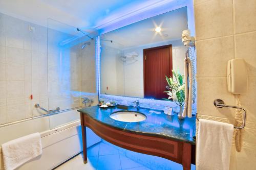 Connecting Family Suite