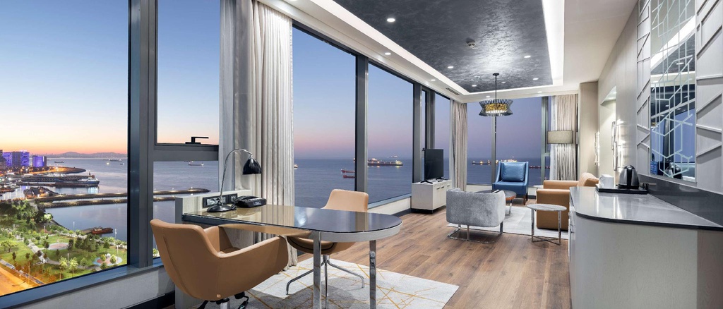 Grand Family Suite With Sea View