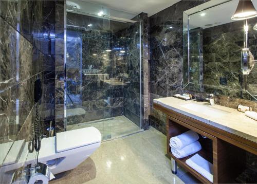 2 Bedroom Family Suite