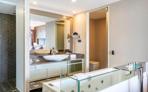 Royal Bosphorus View Suite with Balcony