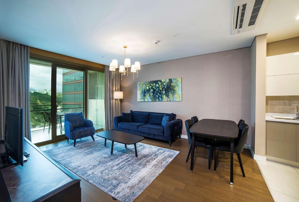 Superior Family Three Bedroom Apartment