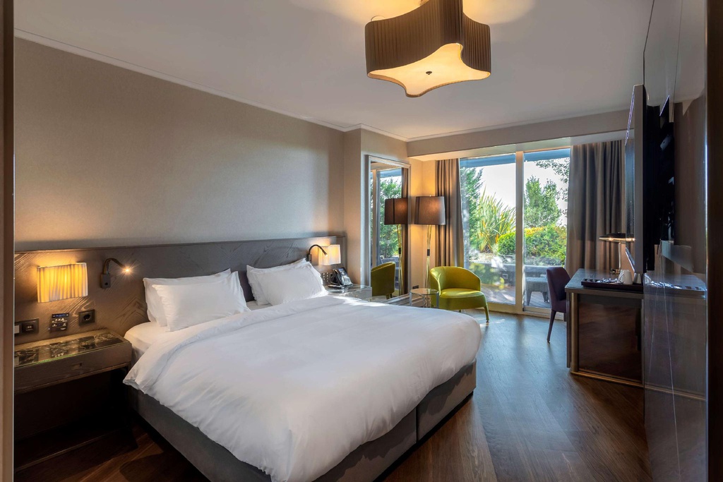 Premium Room - Garden View &amp; Balcony