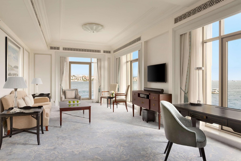 Deluxe Bosphorus Suite