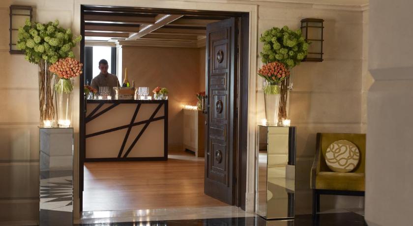 Contemporary Superior Room