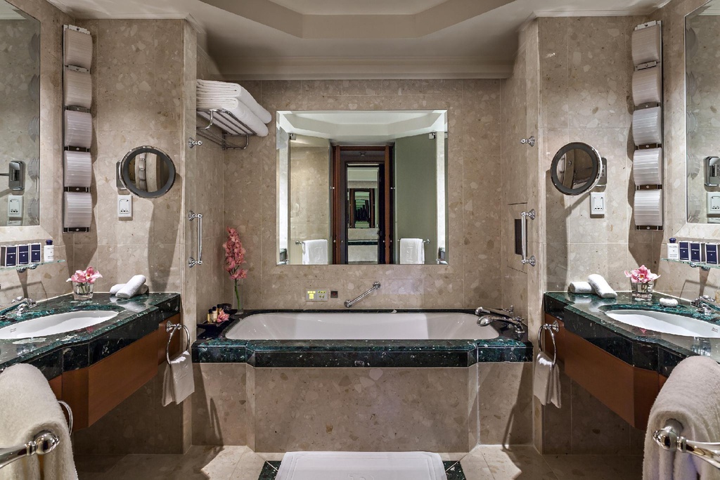 Grand Deluxe Suite King