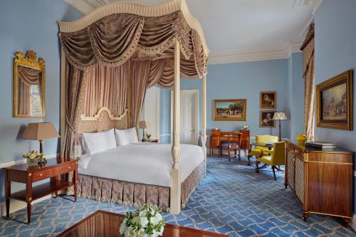 One-Bedroom Lanesborough Suite