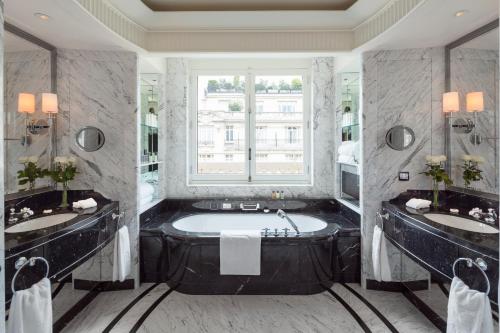 Rooftop Garden Suite