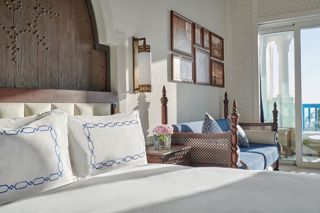 King Bed Guest Room Garden View (Weekdays)