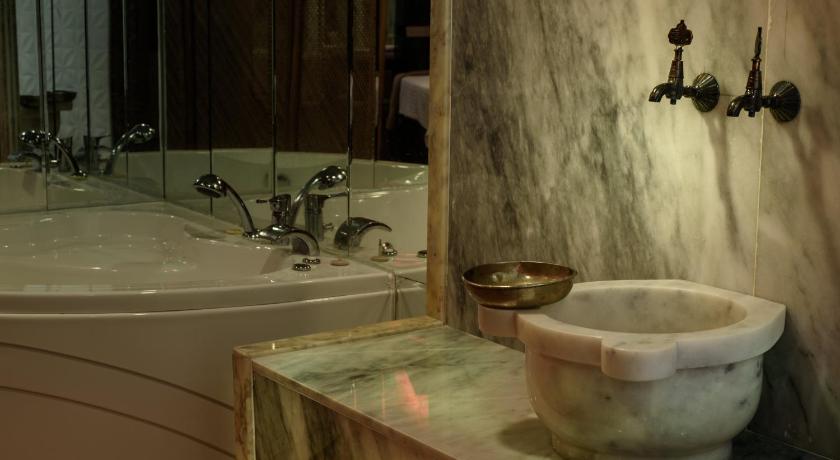 Classic Triple Room - No View