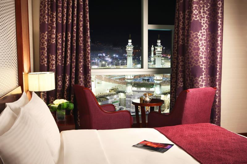 Classic Partial Haram View Suite