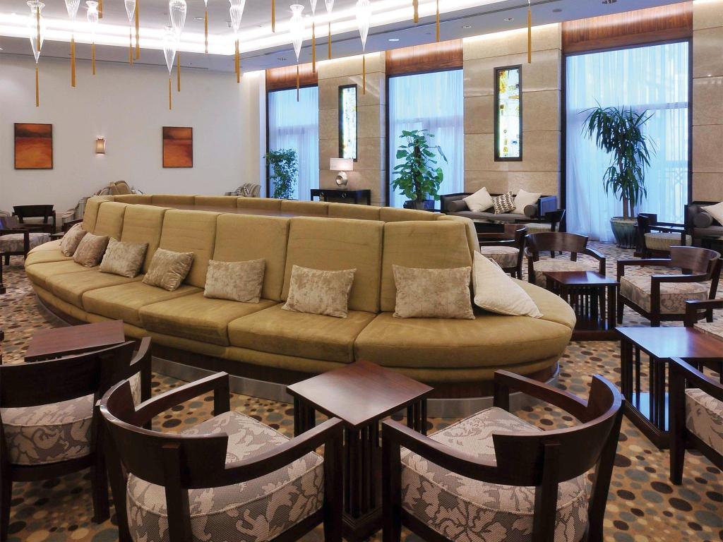 2 Twin Beds with Partial Haram Views